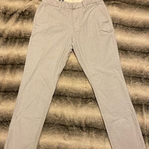 Old Navy Non- Iron Dress Pants / Slacks